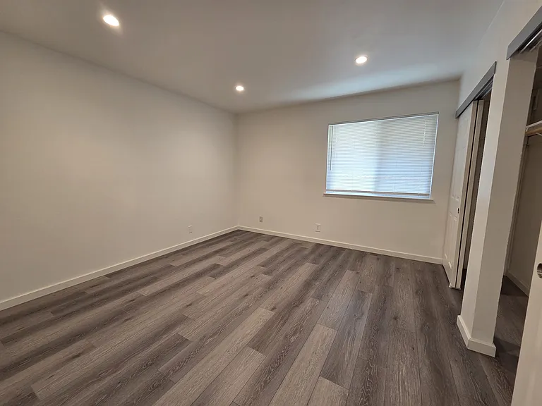 2201 Monroe St #301 — Photo 11