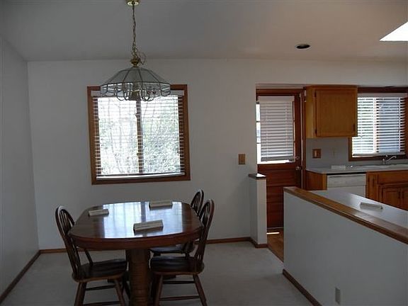 5th image of 3023 S 145th Ave