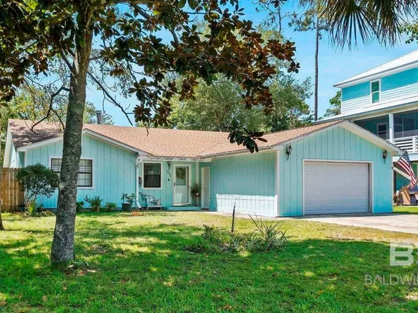 5009 Bayou Dr, Orange Beach, AL 36561