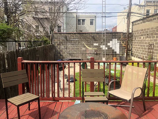 Rented by Francis Castoria LREB | media 2