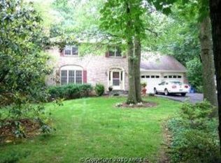 3003 Cedarwood Ln, Falls Church, VA 22042