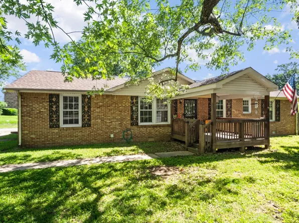 218 Morningside Dr, Clarksville, TN 37042