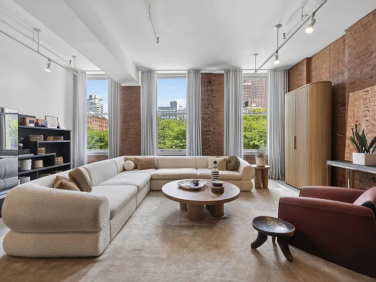 155 Hudson St #2S — Photo 5