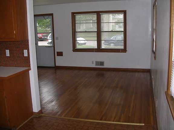 2nd image of 6933 Washburn Ave S