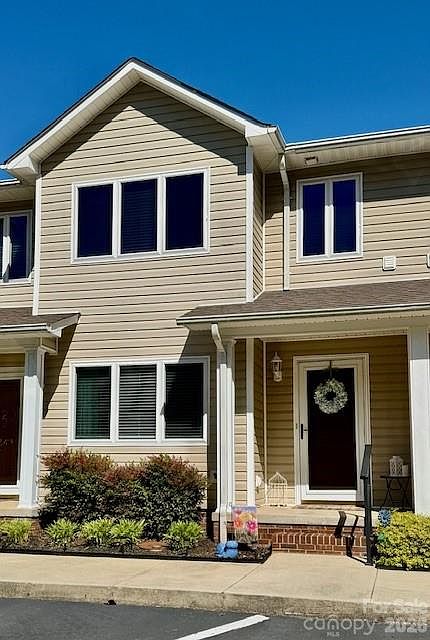 1st image of 3261 White Oak Ct