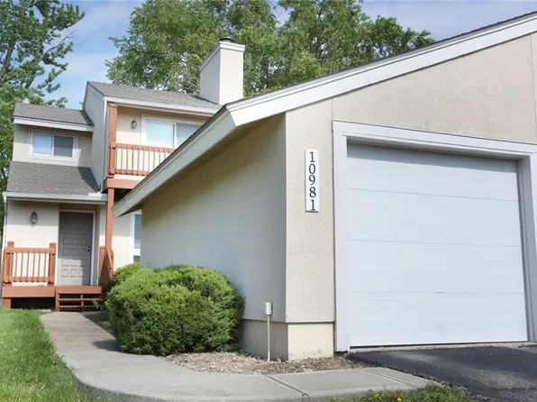 10981 Rosehill Rd, Overland Park, KS 66210