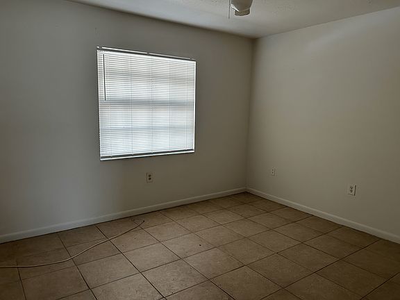 5th image of 1726 E Mulberry Dr APT B