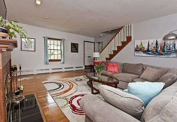 3rd image of 71 Orient Ave