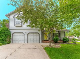 14621 S Blackfoot Dr, Olathe, KS 66062