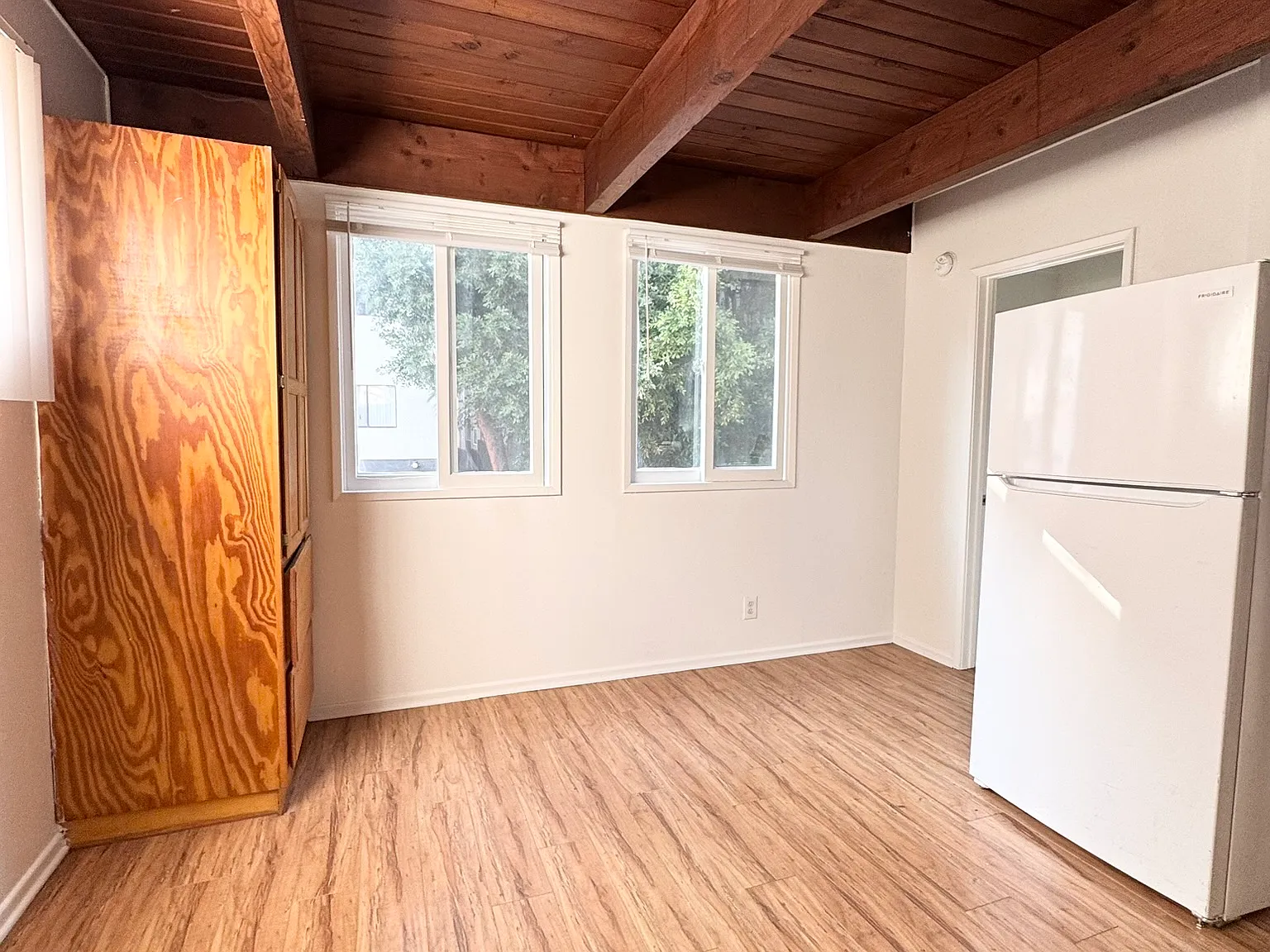 Studio, 400 sqft, $1,350 — Photo 1
