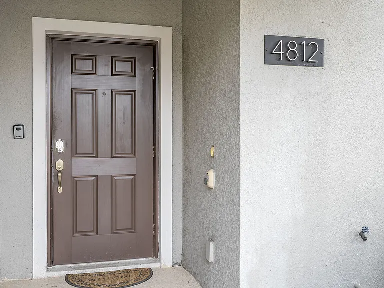Brier Rose Ln — Photo 34