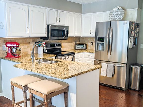 3rd image of 6488 Verdura Way