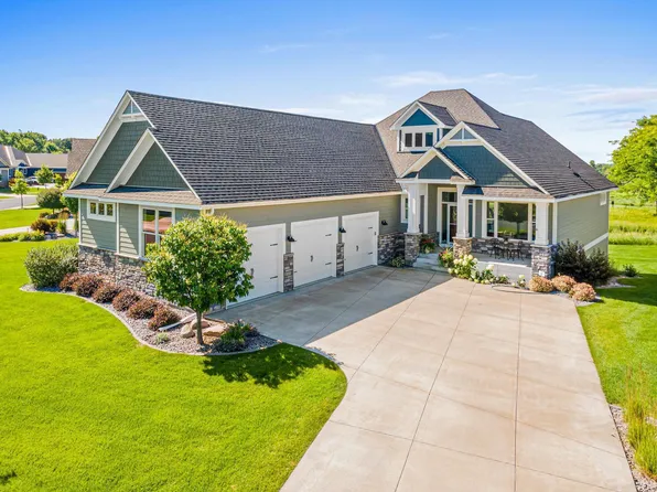 1920 Annika Dr N, Lake Elmo, MN 55042