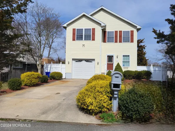 63 Atlantic Avenue, Waretown, NJ 08758