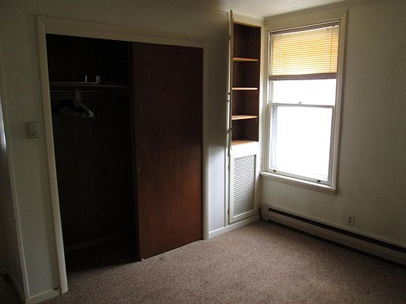 5th image of 213 W 4th St