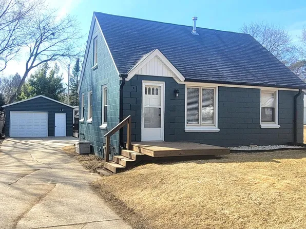 4107 West Calumet ROAD, Milwaukee, WI 53209