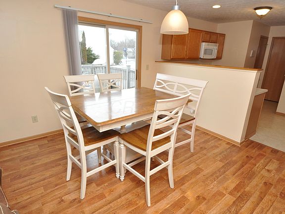 5th image of 700 Smithers Dr