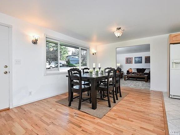 5th image of 3837 136th Ave SE