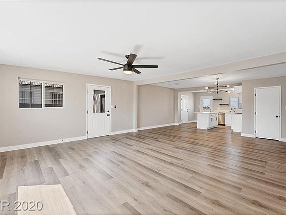 5th image of 126 Continental Ave