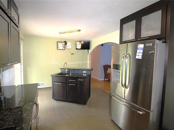 4th image of 5815 N Tracy Ave