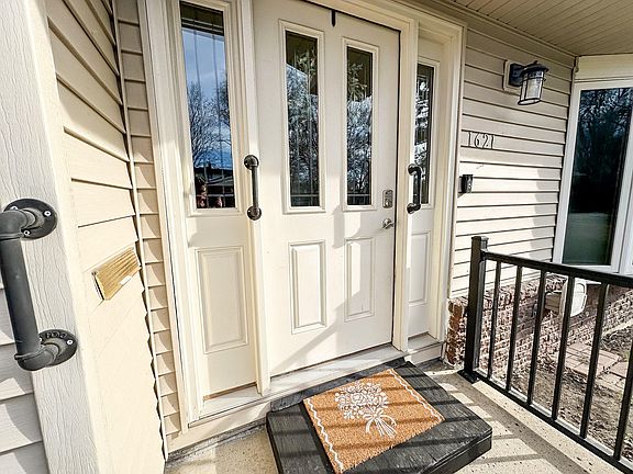 4th image of 1621 Robin Rd