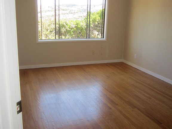 2nd image of 3943 Mission St APT 1