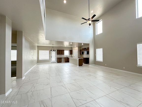 4th image of 560 Logwood Ave
