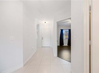 7823 Regal Heron Cir APT 303, Naples, FL 34104