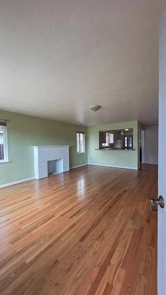 3 bed, 1285 sqft, $2,000 — Photo 4