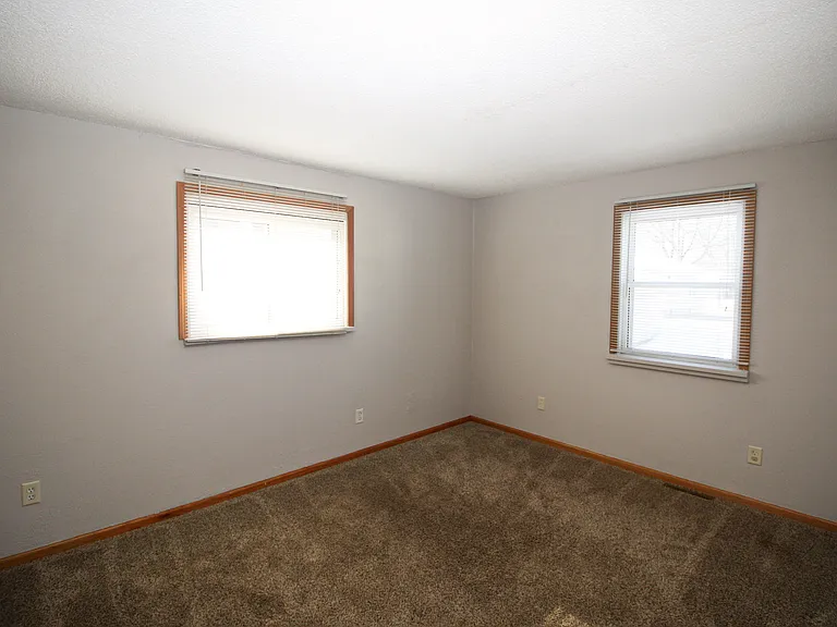 202 Silver Rd — Photo 8