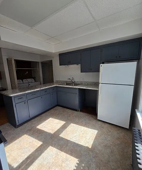 2130 E Locust St — Photo 4