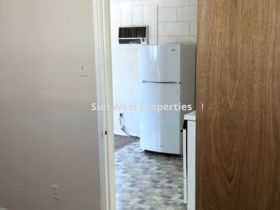 5th image of 905 Walnut Dr #37