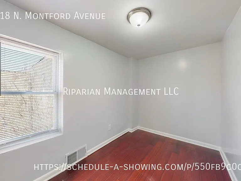618 N Montford Ave — Photo 12