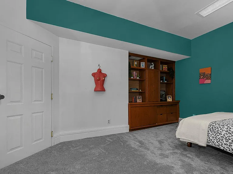 208 E State St #2 — Photo 6