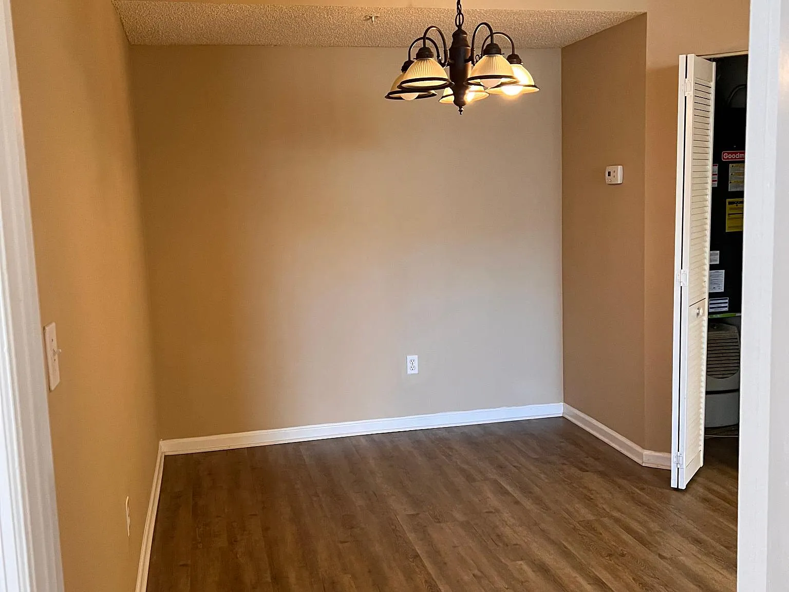 2 bed, 1338 sqft, $1,500 — Photo 2