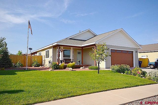 1st image of 825 Hickory Rdg