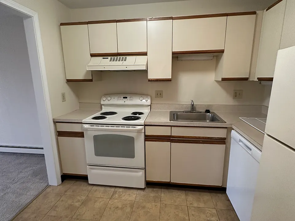 51 Farwell St #22