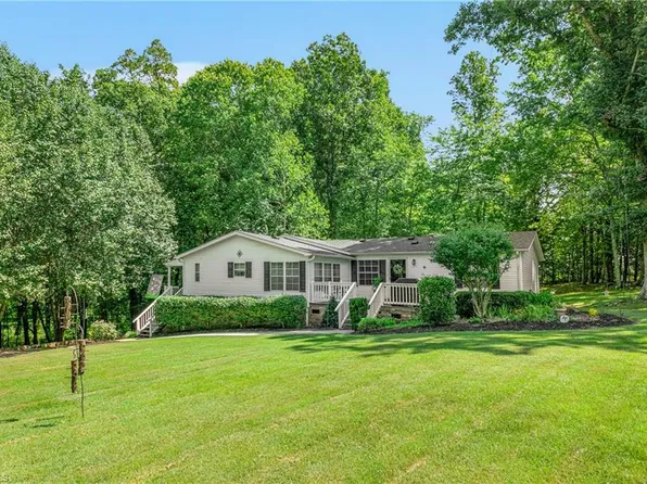 233 Paschall Rd, Summerfield, NC 27358