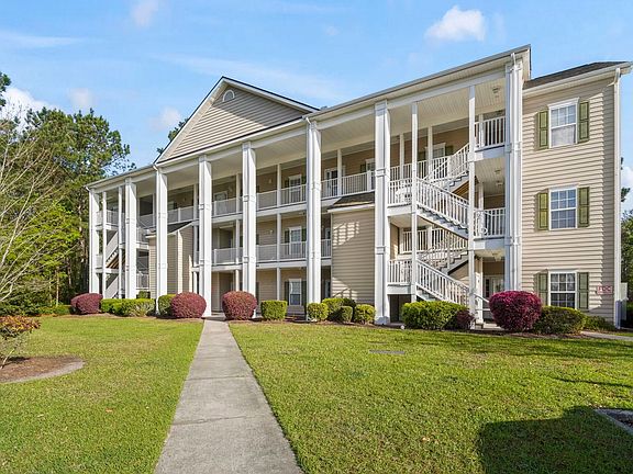 3rd image of 5864 Longwood Dr. Unit 303
