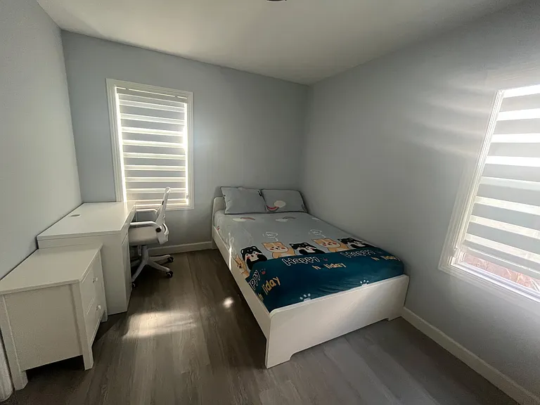 26569 Underwood Ave — Photo 4