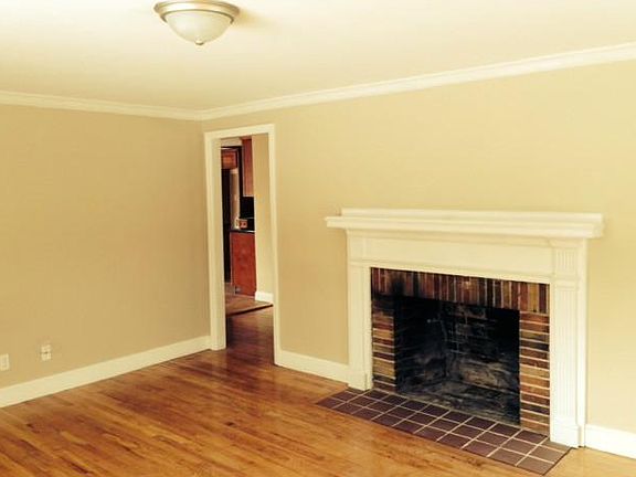 4th image of 475 Squantum Dr