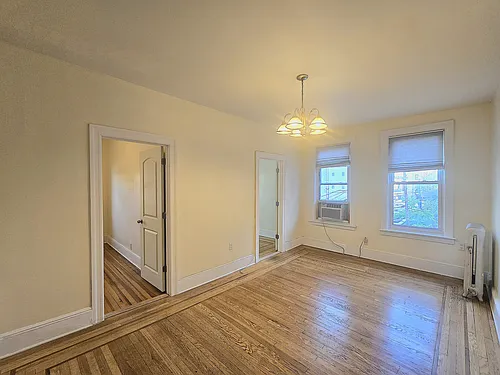 21-41 32nd St #3 Photo 1