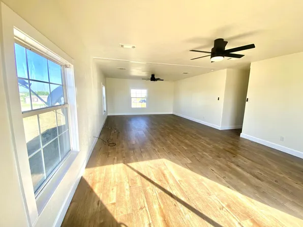 415 Mostyn Ln, San Marcos, TX 78666