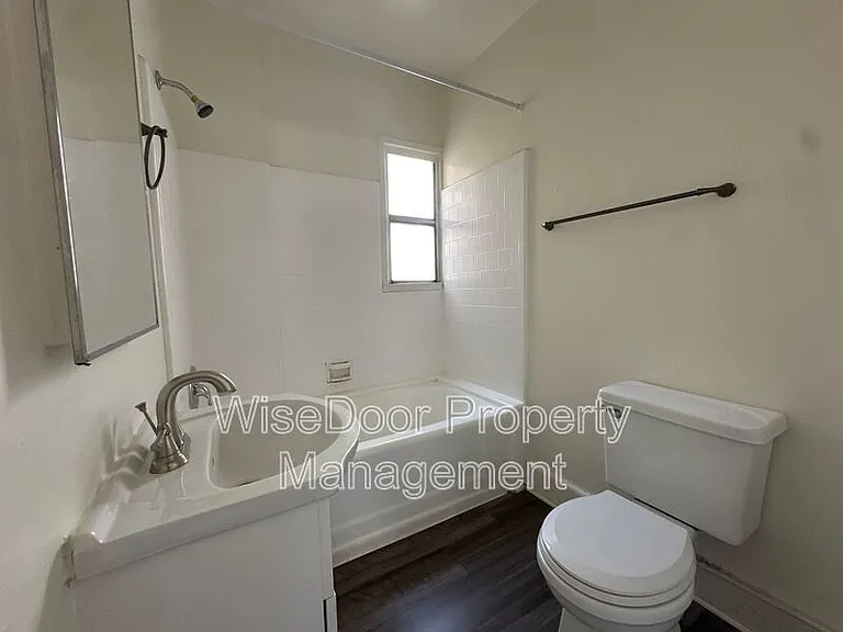 3852 1/2 City Terrace Dr — Photo 6