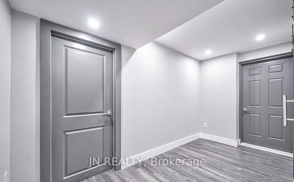 1 bed, $2,000 — Photo 4