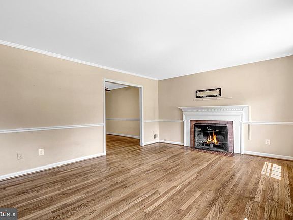 4th image of 8010 Candlewood Dr