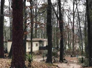 464 N Lake Dr, Gladewater, TX 75647