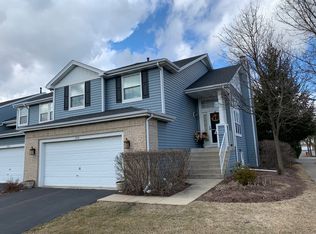 250 Weather Hill Dr, Willowbrook, IL 60527