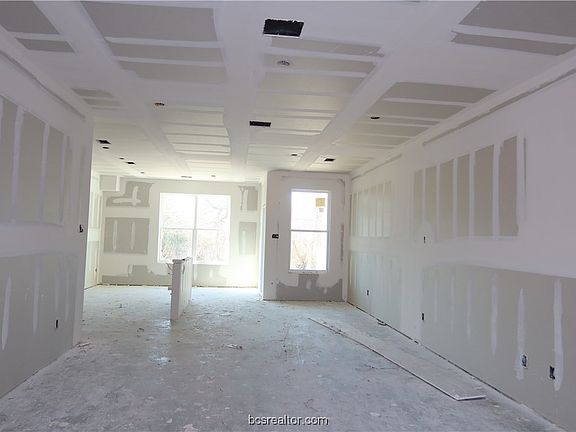 5th image of 2167 Big River St