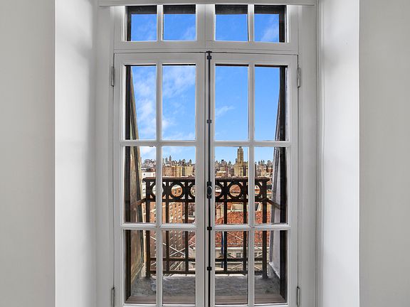 3rd image of 2109 Broadway APT 16104